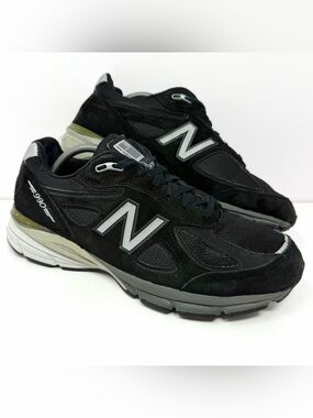 New Balance Mens 990v4 Sneaker Sz 10 4E Black Suede Shoe Made in USA M990BK4 GUC